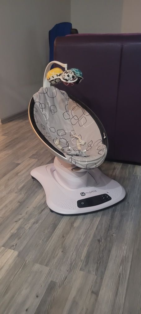 Продаю качелю , 4moms