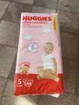 Продаю памперсы Huggies номер 5 в пачке 64 штуки