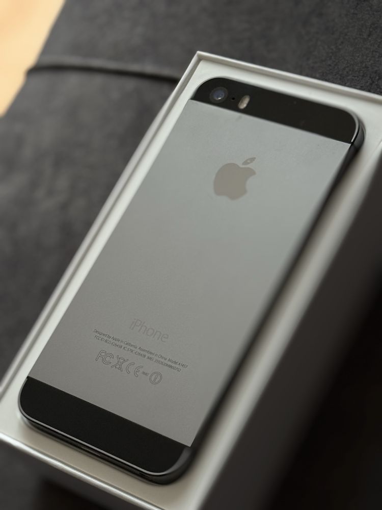 Продам Iphone 5s
