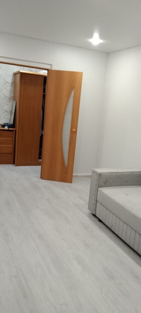 Продам 2-х комнатную квартиру КШТ Есенберлина 8