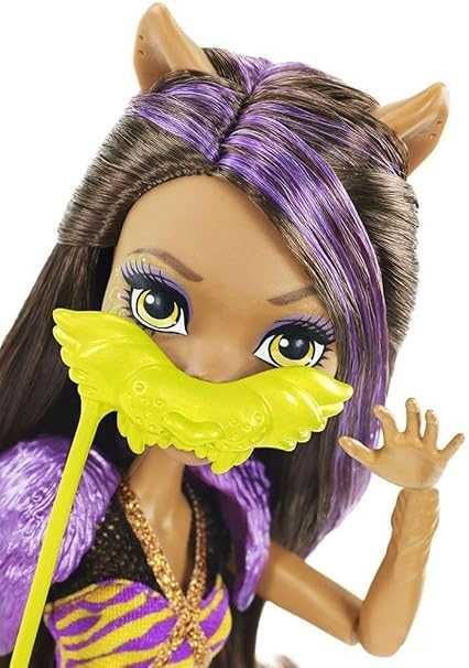 Кукла  Monster High Clawdeen Wolf в отличном состоянии.