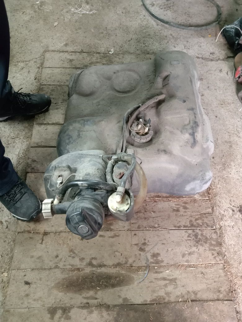 Продам топливный бак 5000