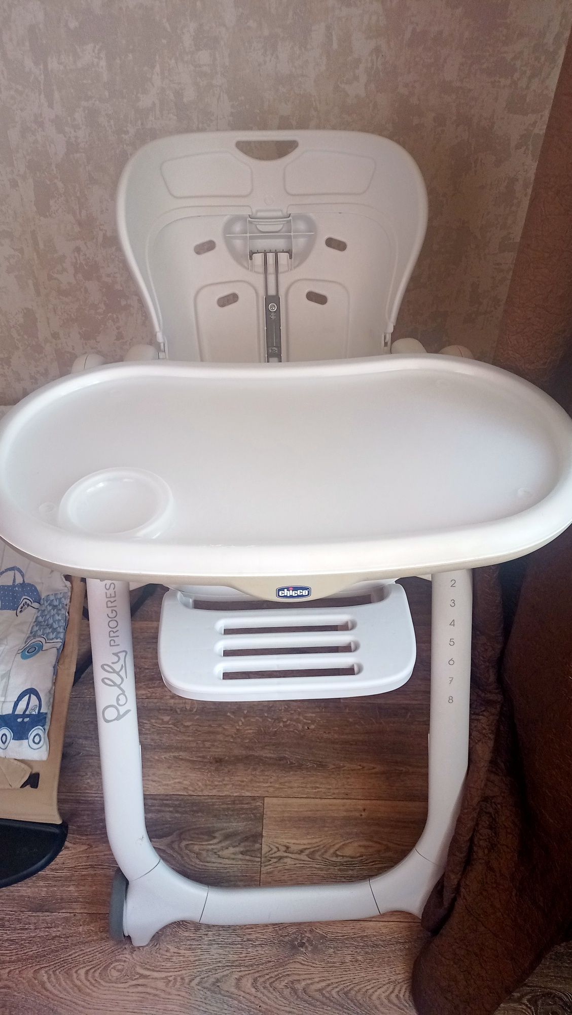 Продам стульчик для кормления Chicco