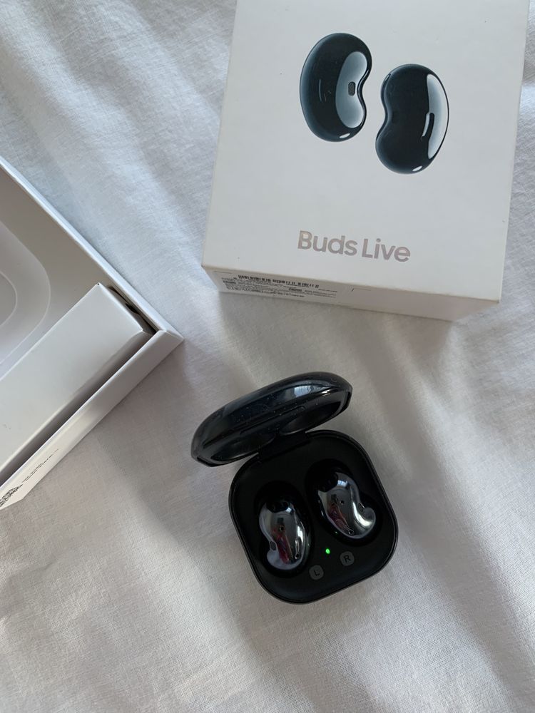 Наушники Samsung Galaxy Buds Live