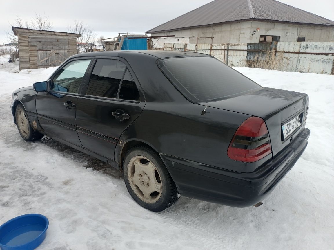 Продаю мерс С180