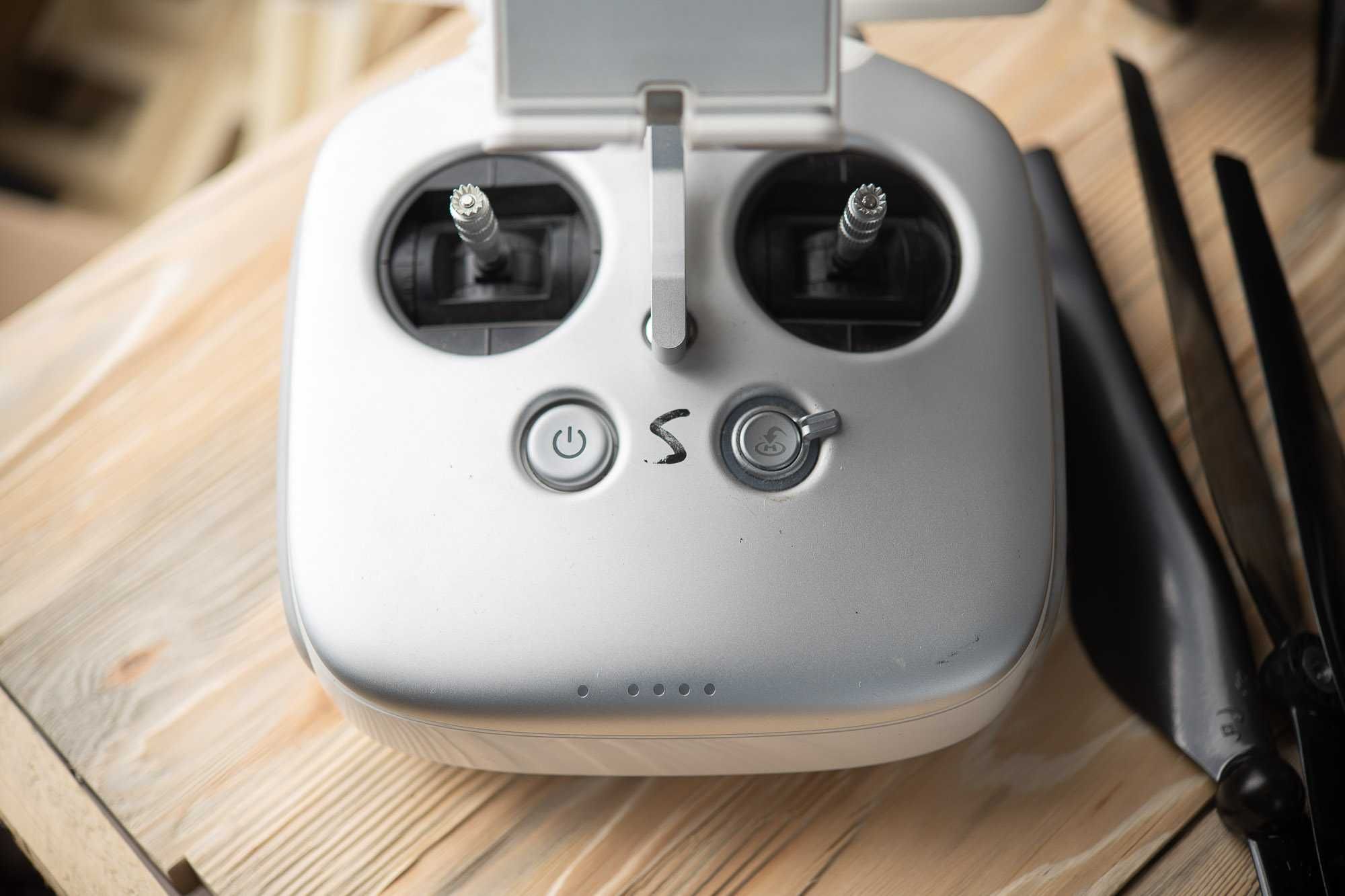 Квадрокоптер DJI Inspire 1 с камерой Zenmuse x5