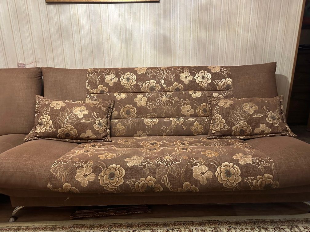 Продам мягкая мебель для гостиной диван раскладной с 2 креслами