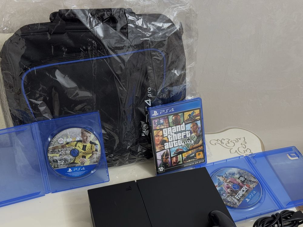 Sony PlayStation 4 / Игры, Сумка , Полный Комплект