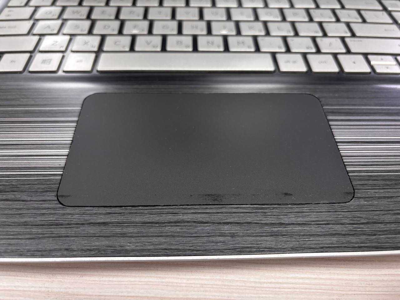 HP Pavilion Большой экран i5-7*Озу 8*ssd 128*Hdd 1Tb/Gtx1050-2gb