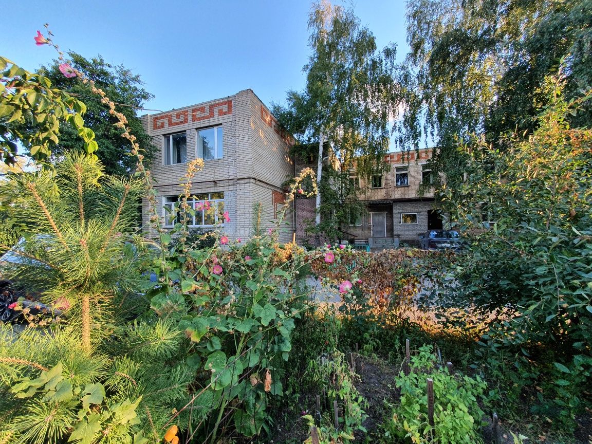 продам 3х комнатную квартиру бывший детский сад