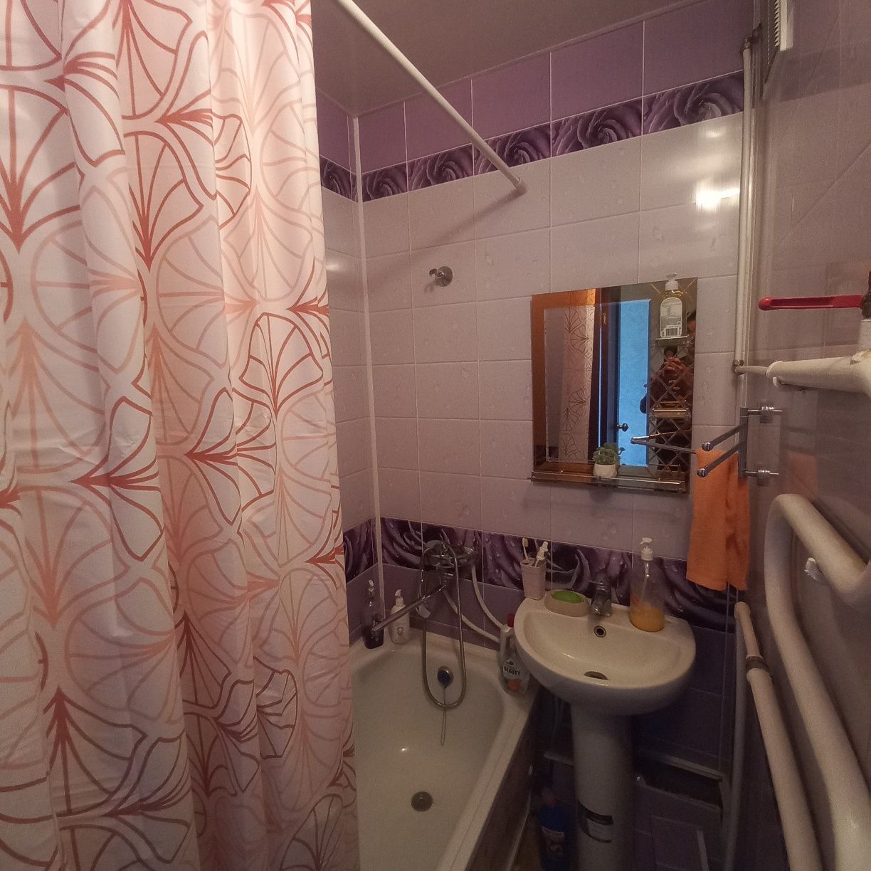 Продам 2 комнатную квартиру