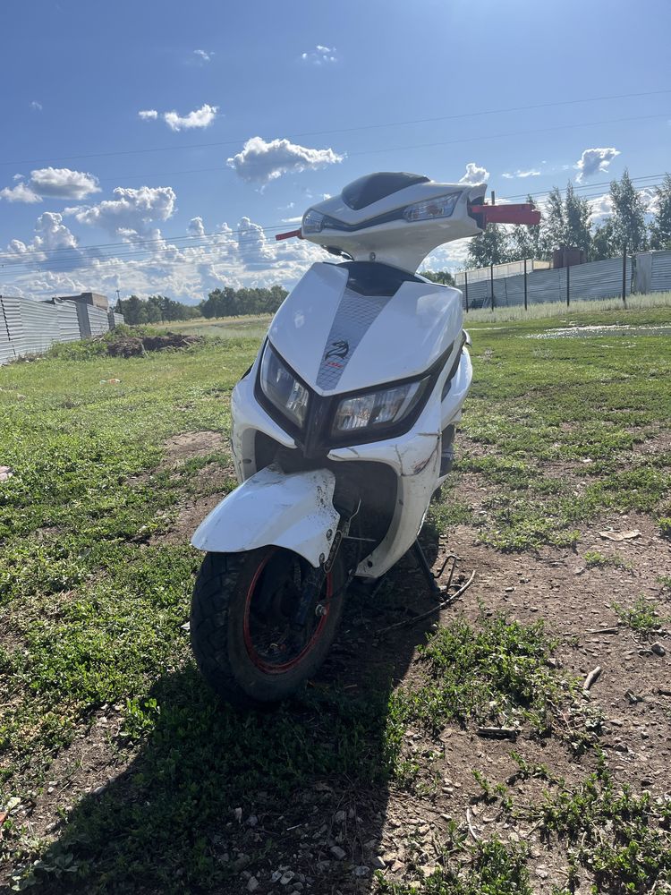 Продам скутер м8