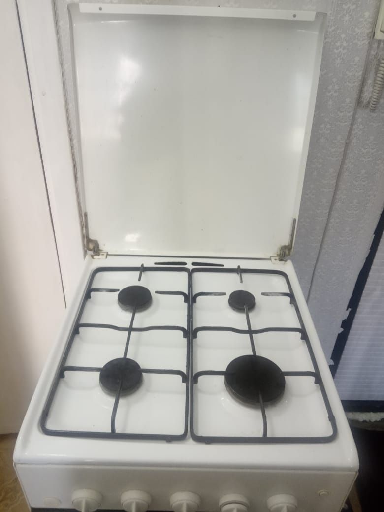 Продам газ плиту