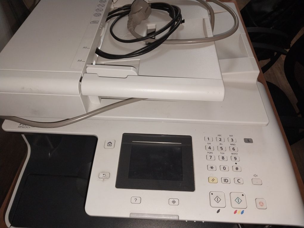 Принтер с МФУ лазерный цветной Canon i-SENSYS MF623Cn