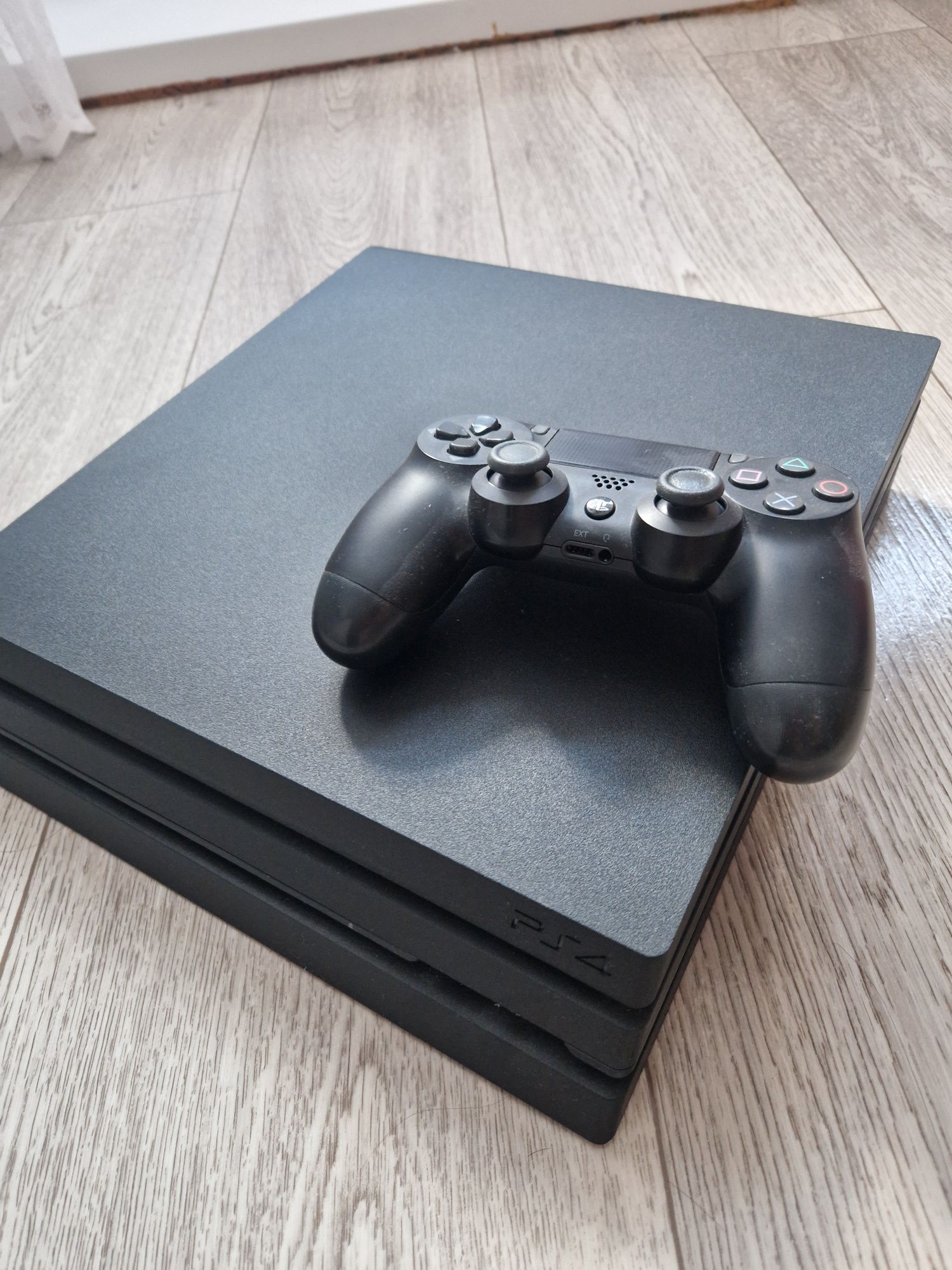 Playstation 4 pro 1 tb
