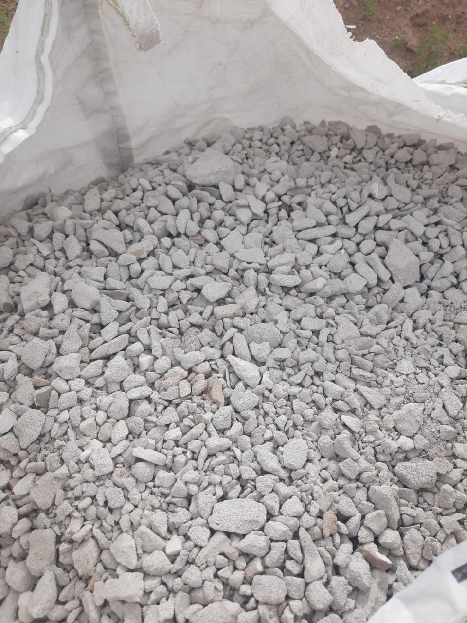Продам крошку автоклавного  газоблок в на утепление, заменитель кер