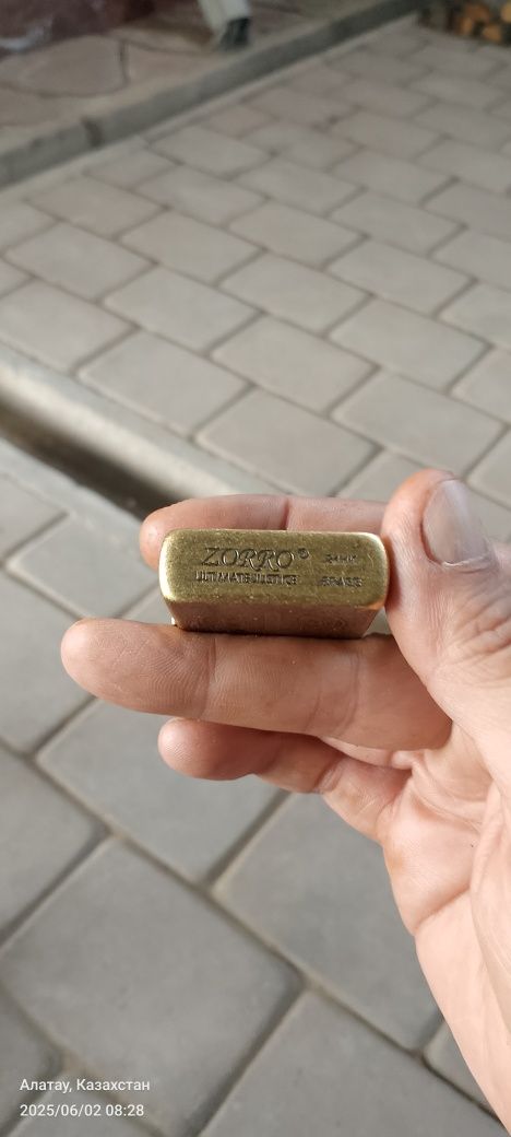 Продам зажигалку бензиновую