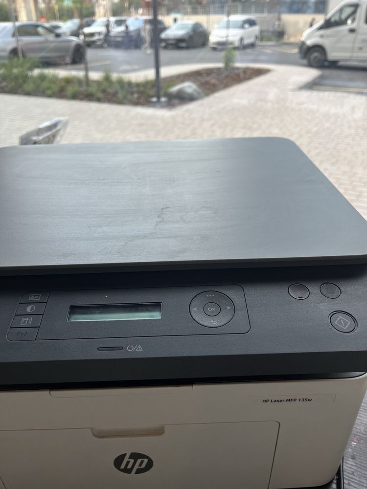 Продам МФУ Принтер HP Laser MFP 135w