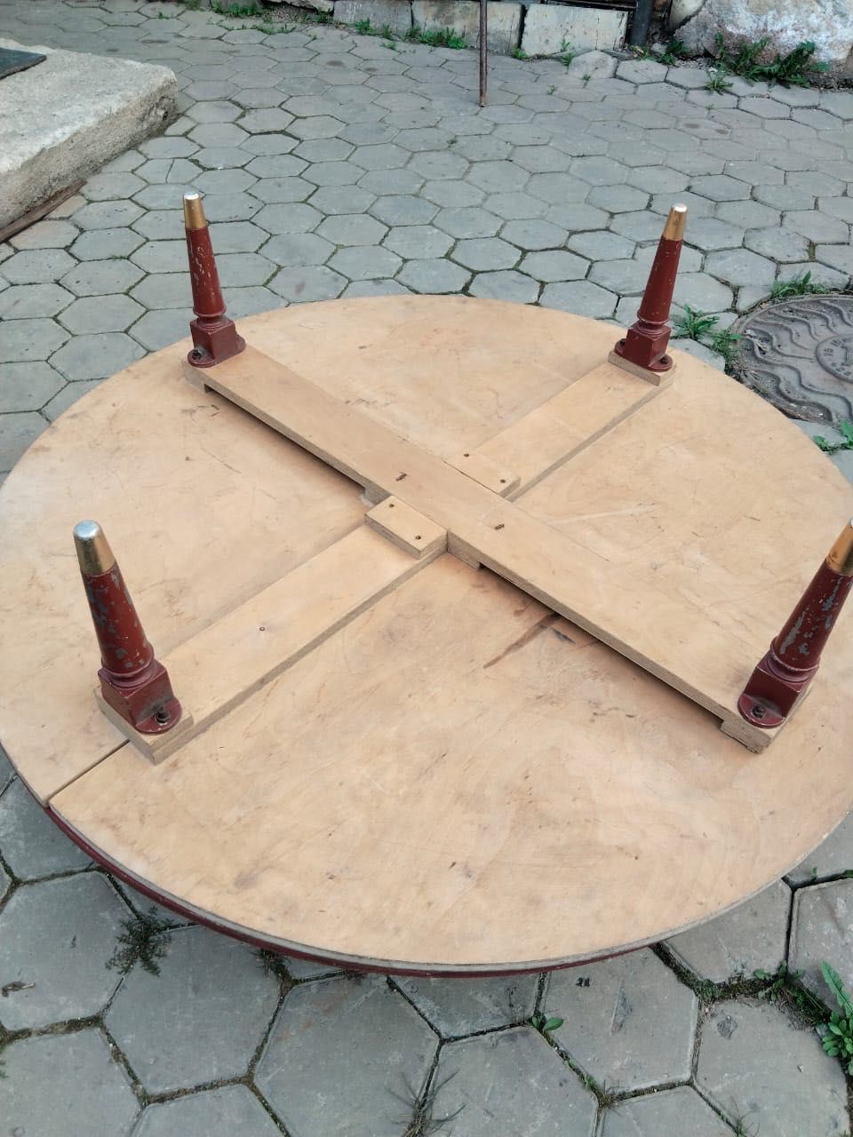 Продам столы казахские