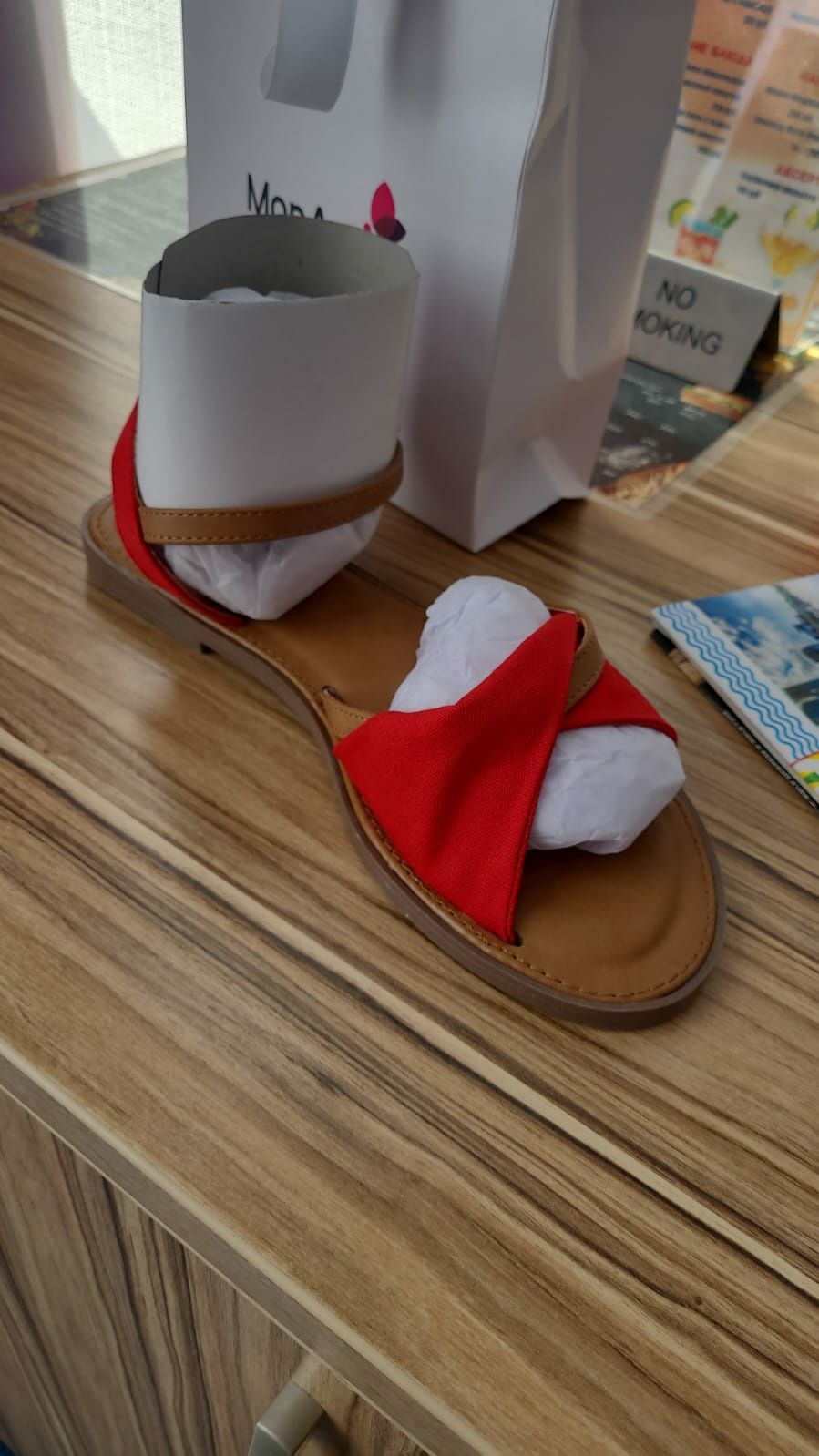 Женские босоножки