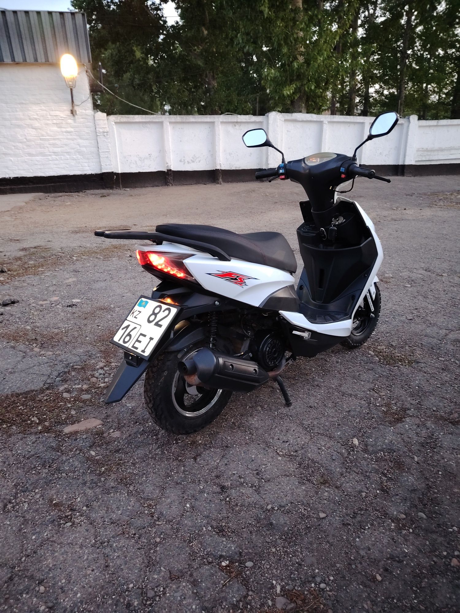 Скутер AiLi 49cc