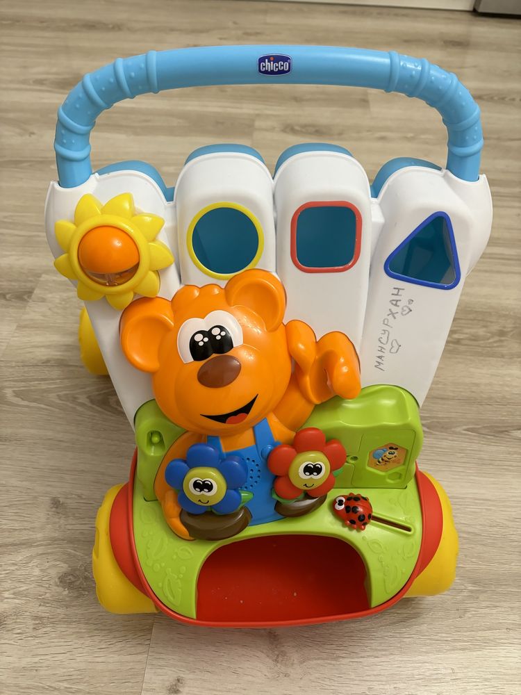 Продам ходунки толокар