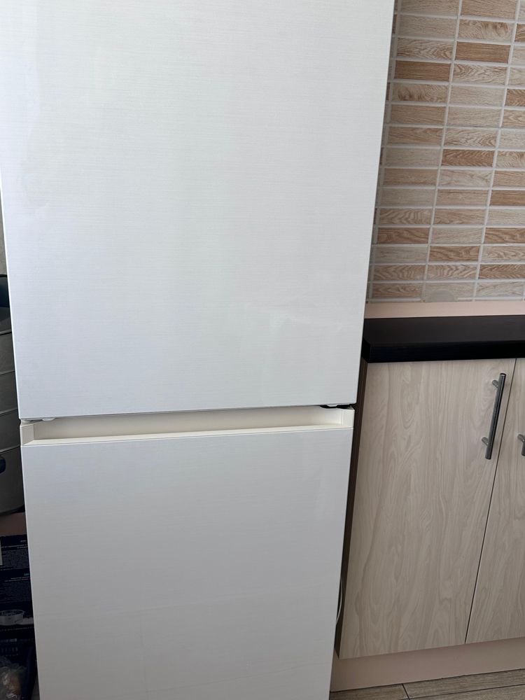 Холодильник Samsung RB38T7762EL — A++ (энергосберегающий, почти новый)