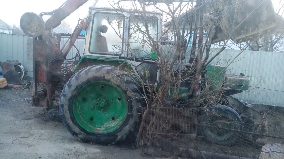 Продам трактор юмз-6 грейферный