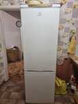 Холодильник indesit