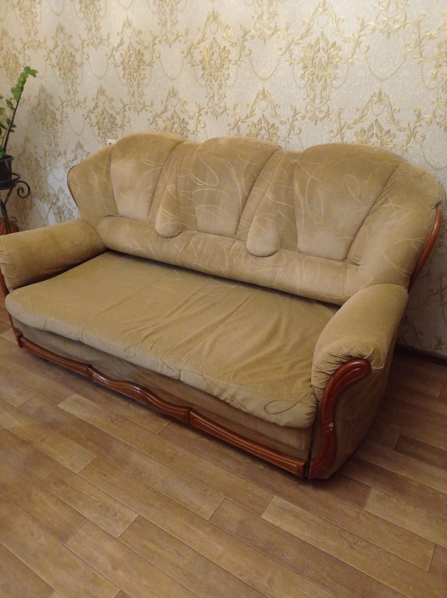 Продам диван раздвижной