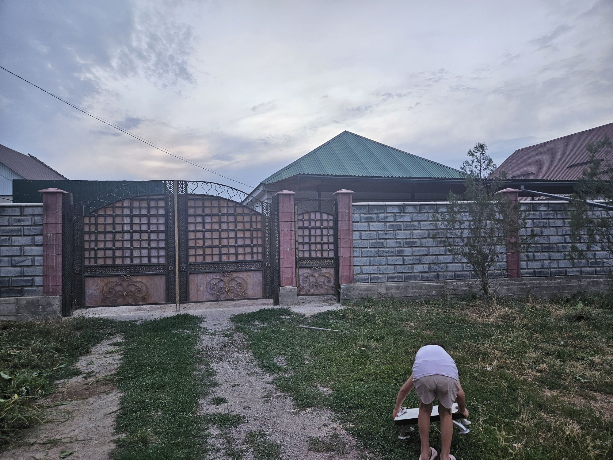 Үй сатылады 5 бөлме