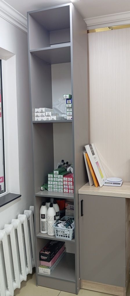 Продается стулья и шкафчики для салона ,цены договорные