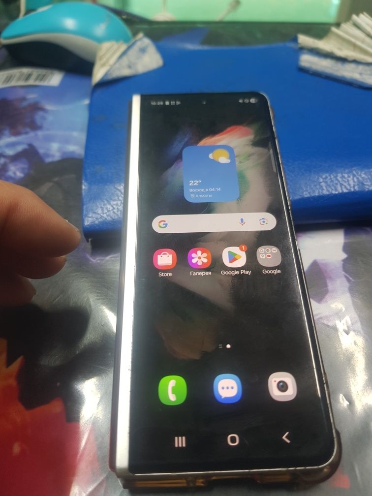 Продам самсунг z fold3 5g