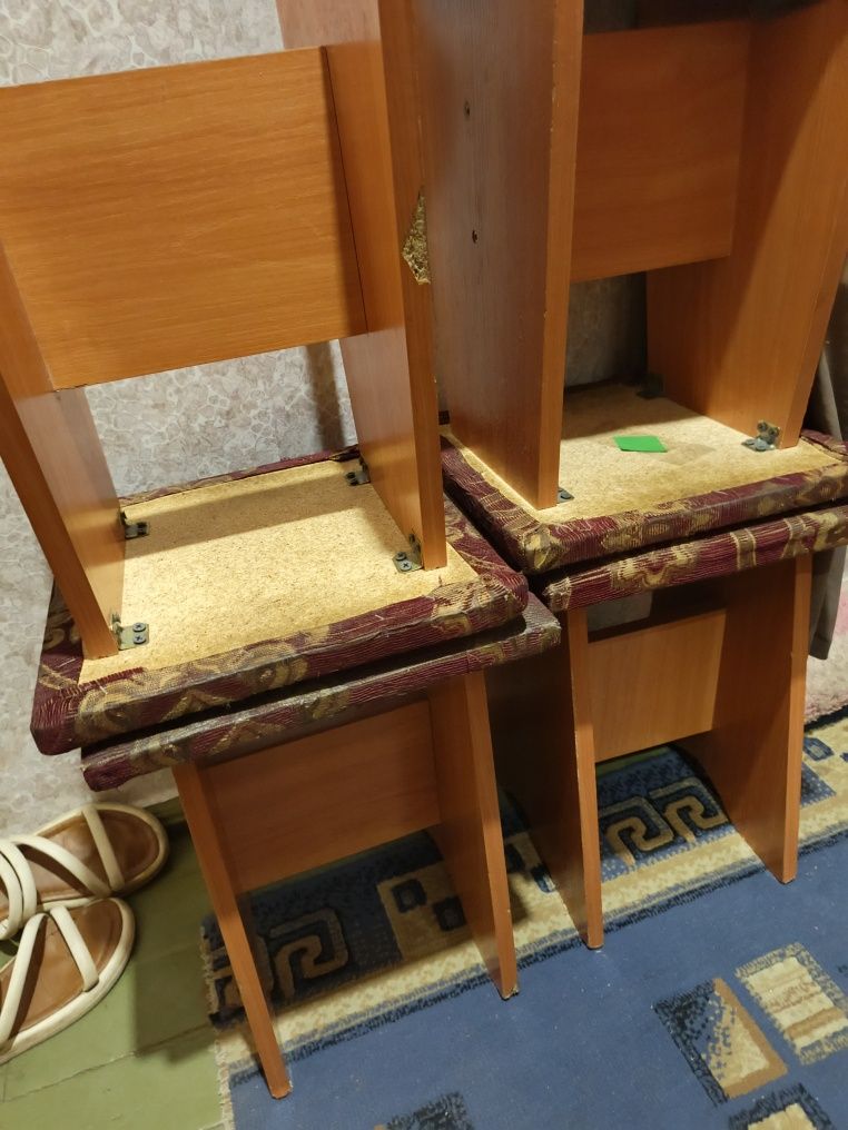 Продам стулья в хорошем состоянии