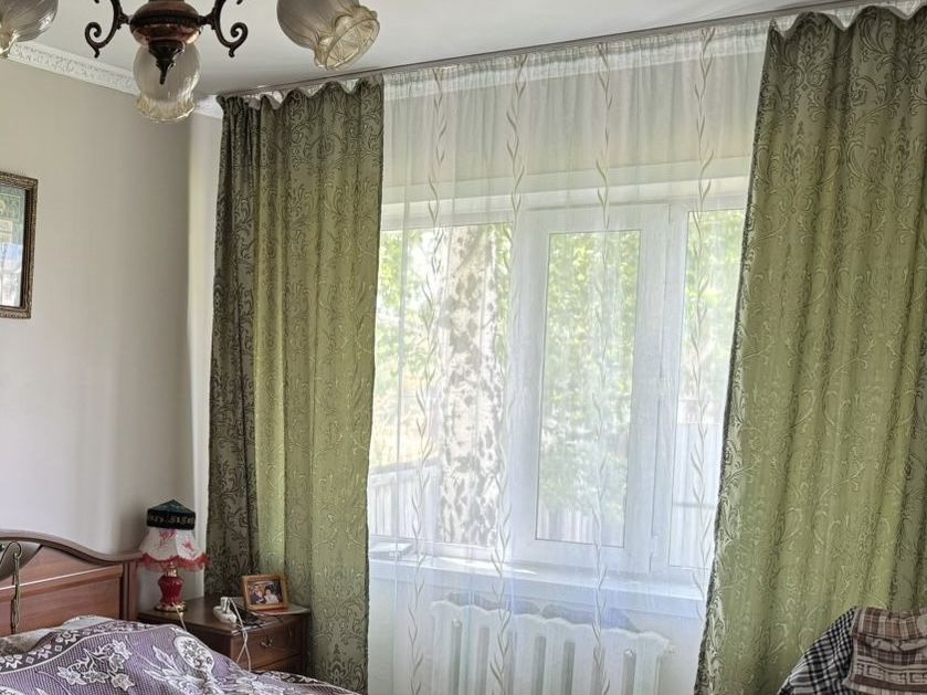 Продам крмплект покрывало и портьерные шторы