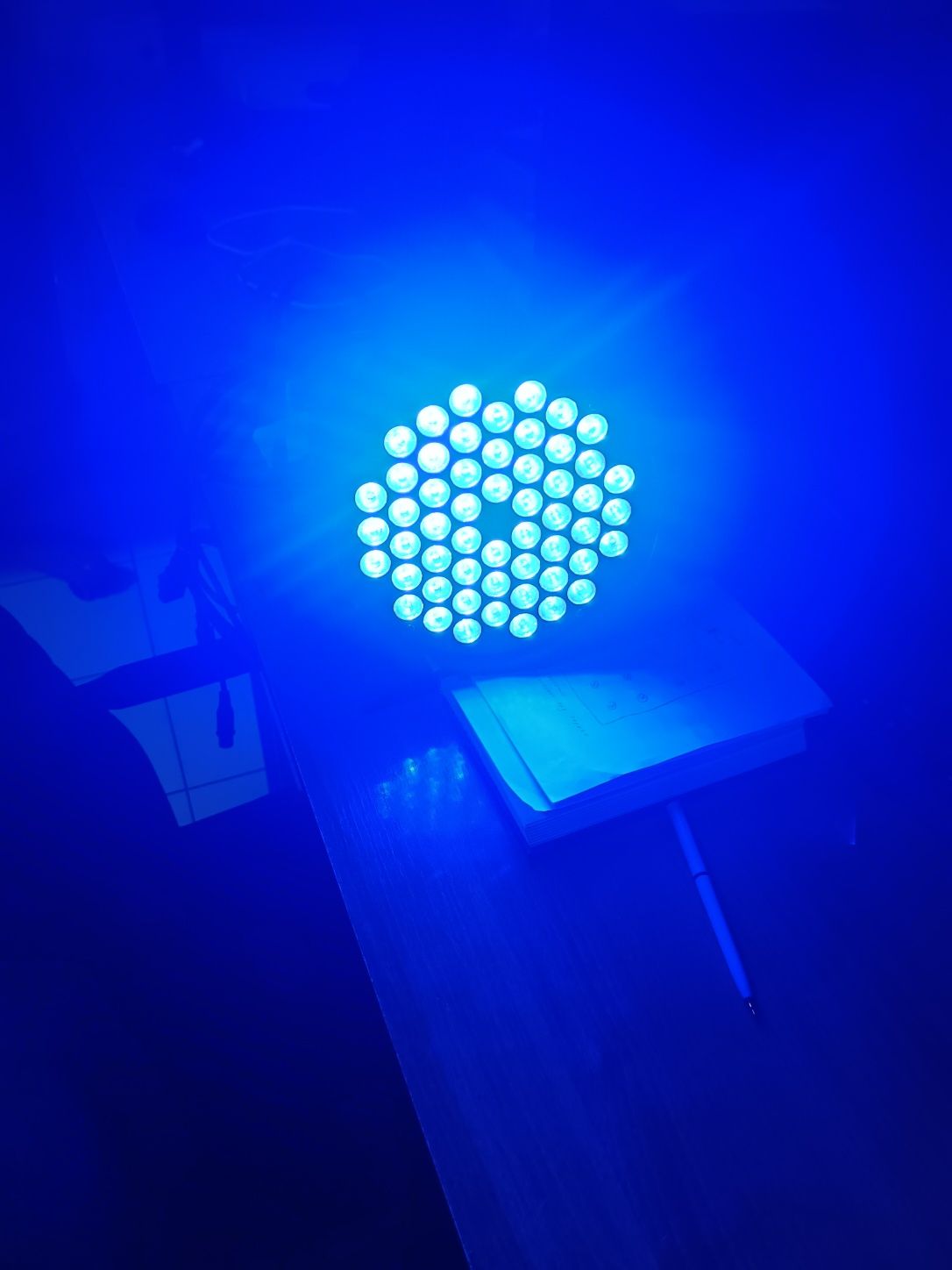 Продам led прожектор