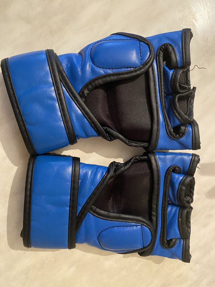 Перчатки MMA