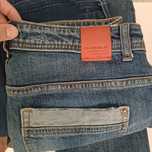 Продаю джинсы женские Armani Jeans