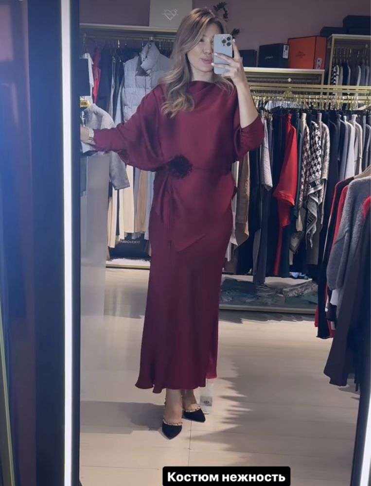 Продам новый костюм