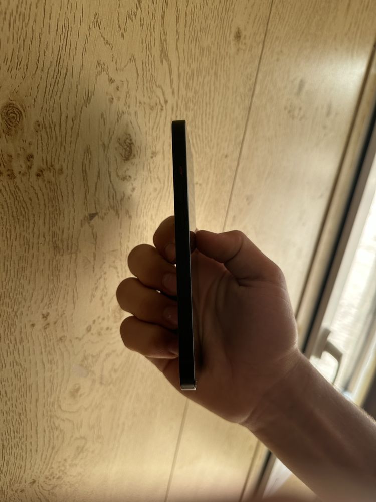 Айфон iphone 13.