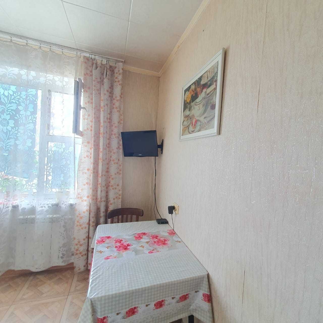 Продам 2х комнатную квартиру в 11 микрорайоне!