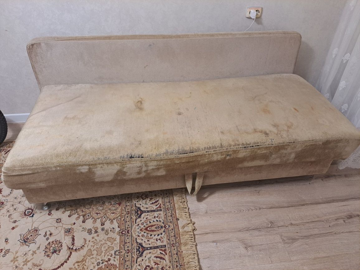 Диван б/у продам