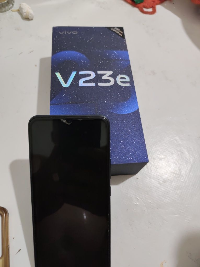 Продам Телефон  VIVO V 23e
