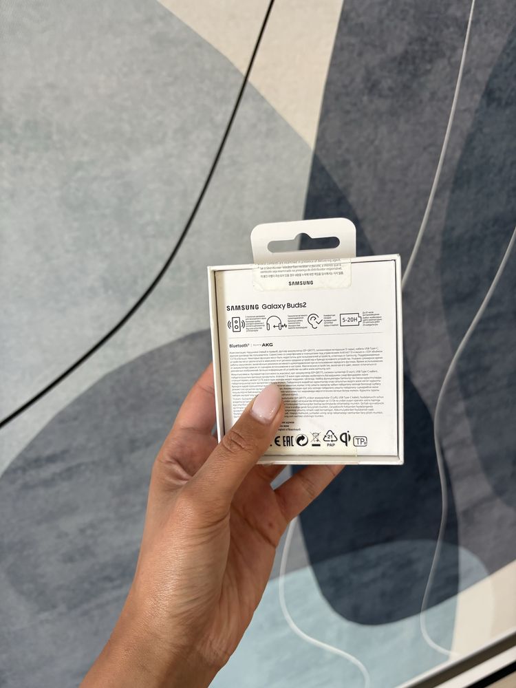 Продам новые Samsung BUDS2