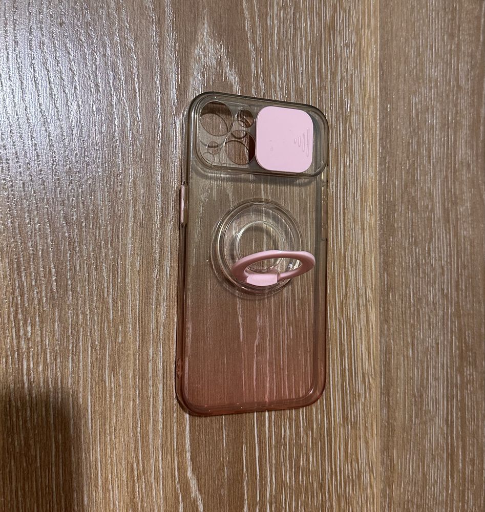Чехлы на IPhone 13