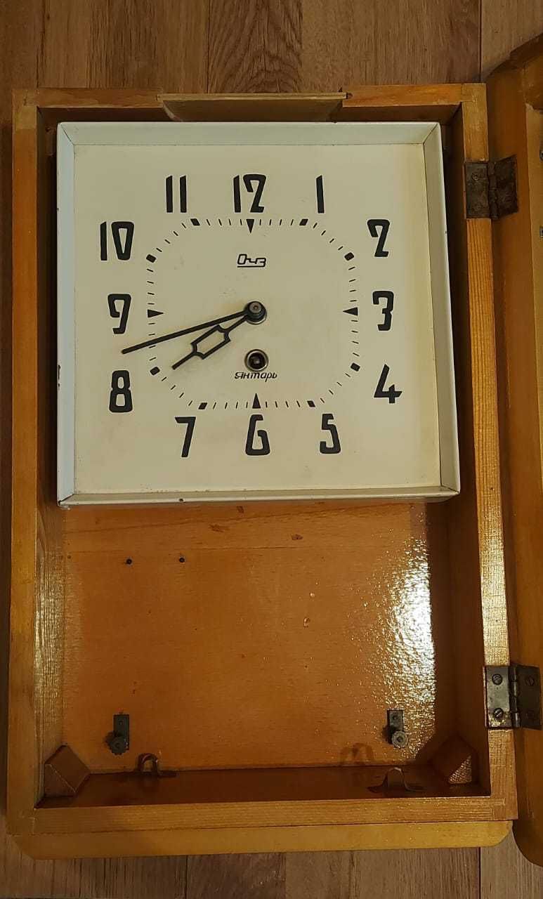 Старинные настенные часы ОЧЗ Янтарь СССР