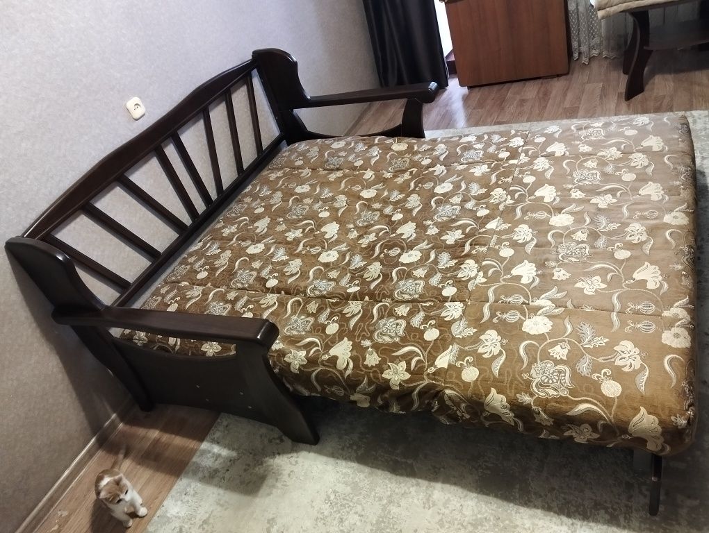 Продам диван б/у