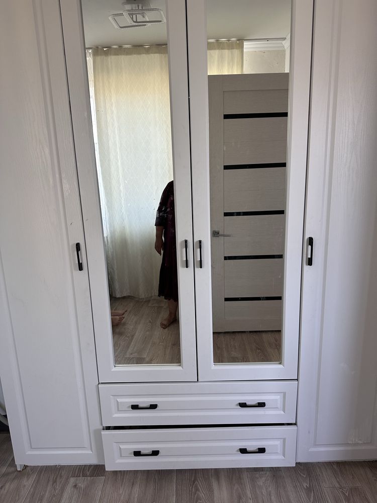 Срочно продам шифонер 4двернии мдф