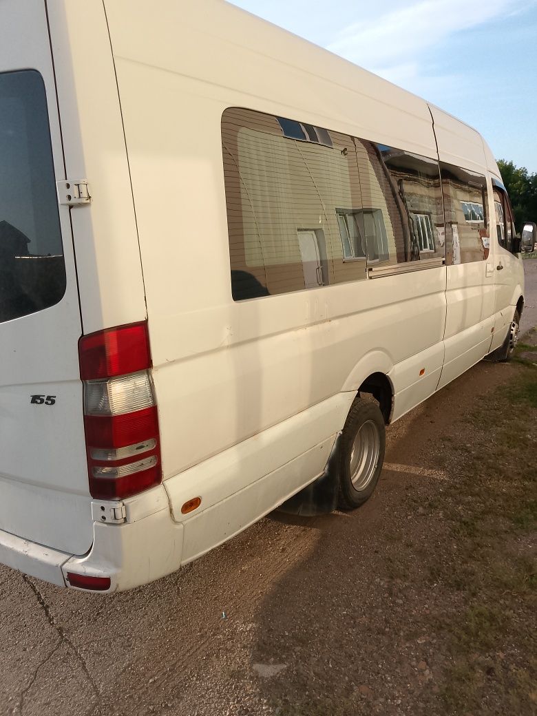 Автобус Mercedes Sprinter