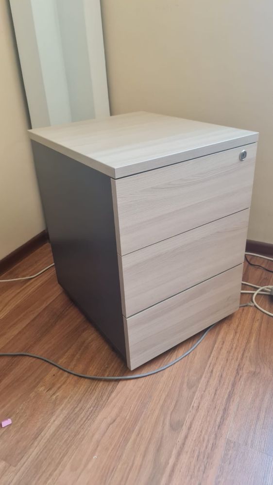 Столы угловые Италия